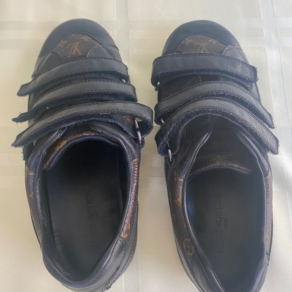 Authentic Louis Vuitton Size 30 Kids shoes - needs repair - Picture 5 of 9